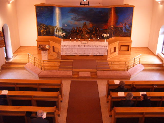 pohľad na oltár z chóru